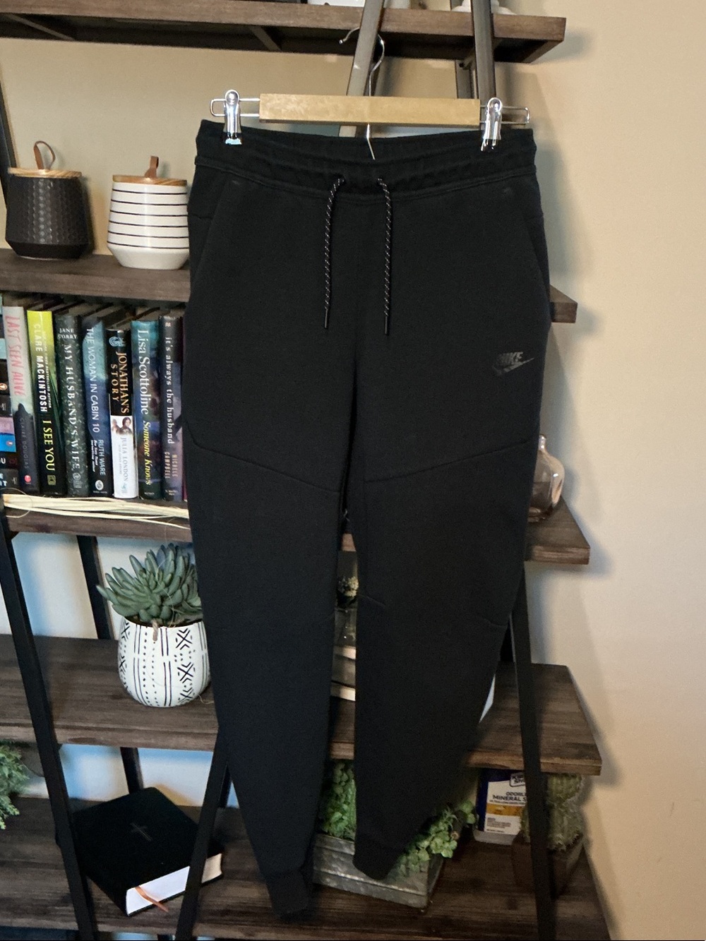 Nike Black Tech Jogger Sweatpants Size S